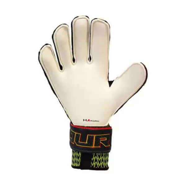 Under armour goalkeeper sales gloves