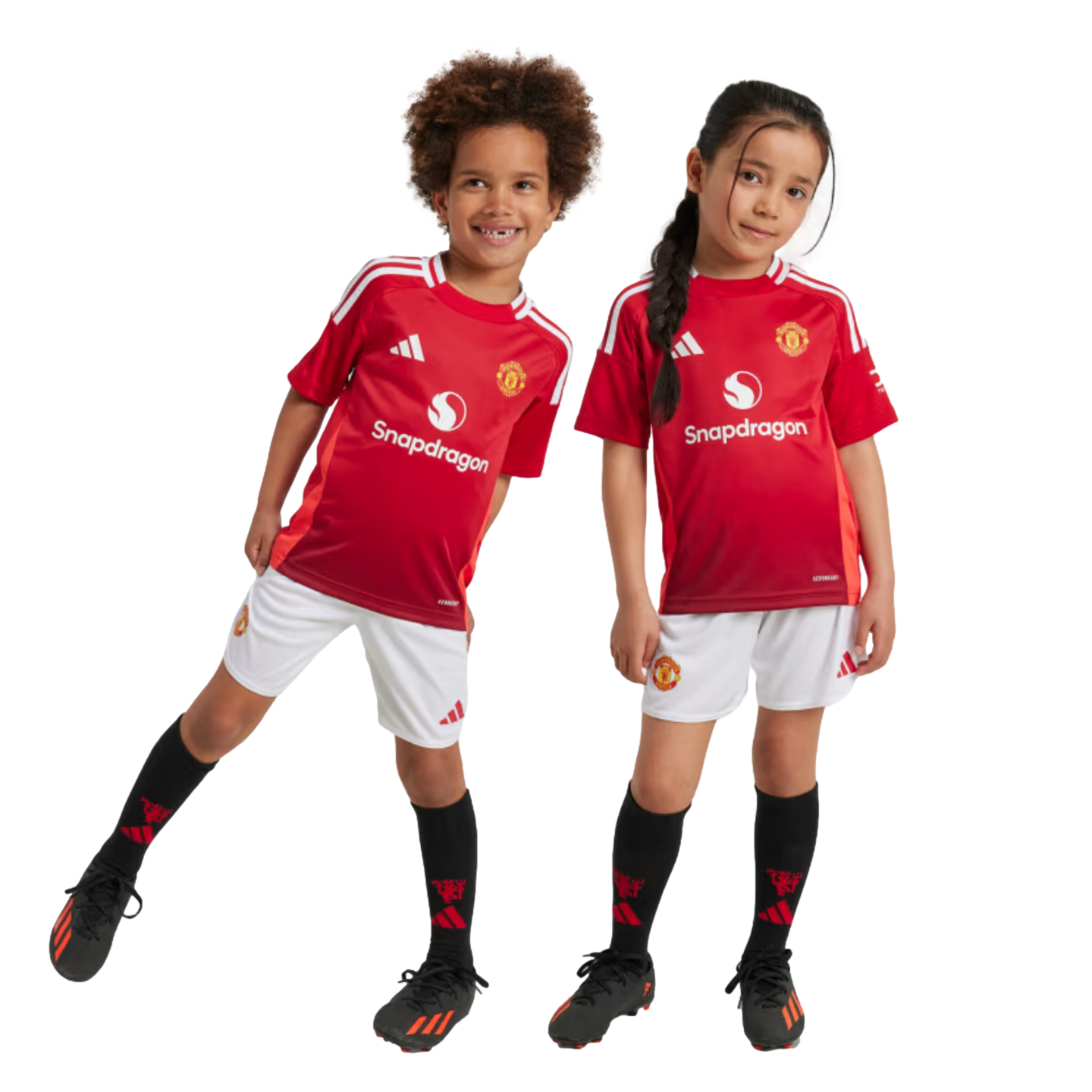 (ADID-IT1980) Mini-kit domicile pour tout-petits Adidas Manchester United 24/25 [MUFRED] (lancement le 15/07/24)