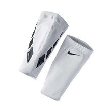 Nike Elite Guard Lock Shin Guard Sleeve